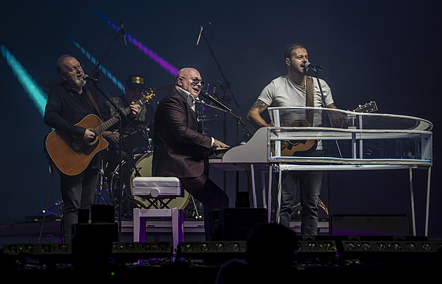 OBRAZEM: Český mejdan s Impulsem ovládl Michal David za klavírem i Habera