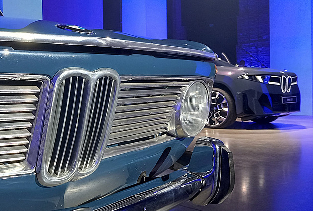 Ledvinky z biochovu. BMW iX3 přiváží z Maďarska novou elektromobilní éru