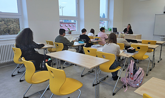 Rok se učilo jinde. Kompletní modernizací oslavila jablonecká škola 120 let