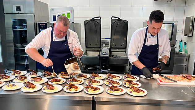 Hosté chtějí v restauracích vyšší kvalitu, platit se jim nechce, ukázal průzkum