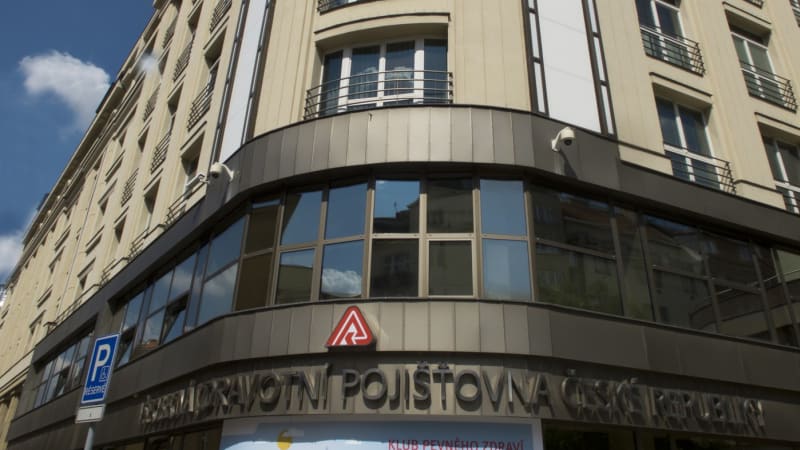 Policie v kauze VZP obvinila 13 lidí. Jde o úplatkářství, praní peněz a krácení daní