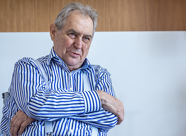 Exprezident Zeman podstoupil v Motole operaci. Jeho stav je stabilizovaný