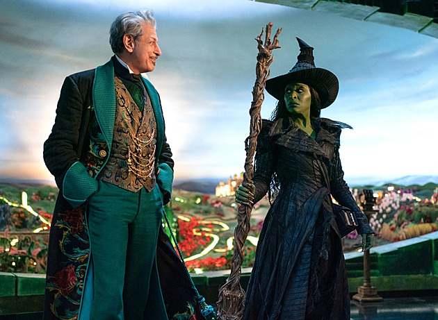 RECENZE: Dojde i na odzpívaný sex. Jinak ale druhá Čarodějka především silně slzí