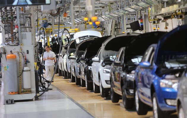 Škoda Auto vyplatí před Vánoci bonus a prémie, štědré budou i další firmy