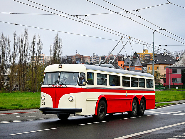 Všechny trolejbusy Tatra měly tři nápravy. První zlobil, pak se to srovnalo