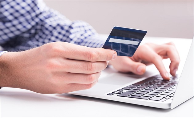 Kyberšmejdi lákají na peníze od VZP. Chtějí údaje o platební kartě s cílem krást