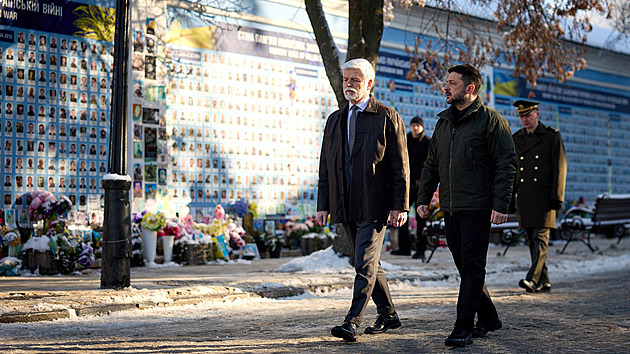 Pavel se Zelenským v Kyjevě vzdali hold padlým ukrajinským vojákům