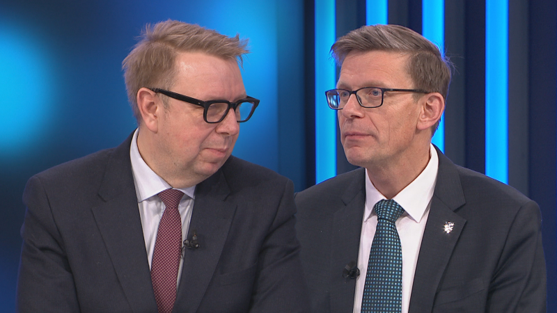 Bezpečnostní rozvrat, čertí se opozice kvůli L-159. Bicepsové řeči, kontroval Juchelka