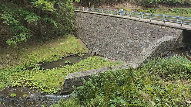 Ivanské jezero nedáme. Tisíce lidí už podepsaly petici proti zbourání hráze