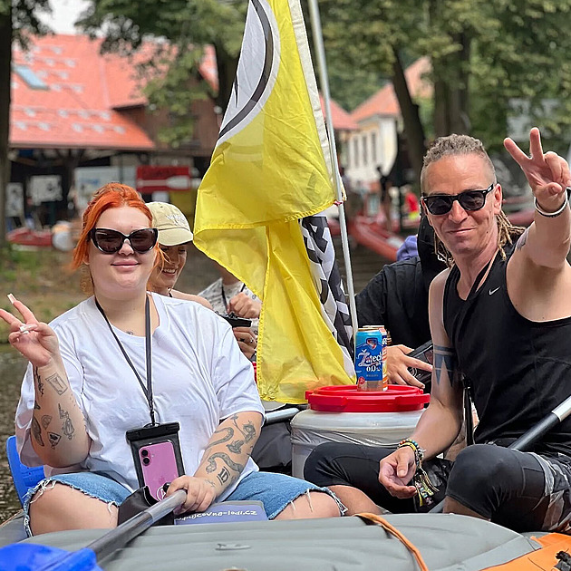 „Sionističtí Židé“ jsou za vším, pobouřila pirátská influencerka. Strana se distancuje