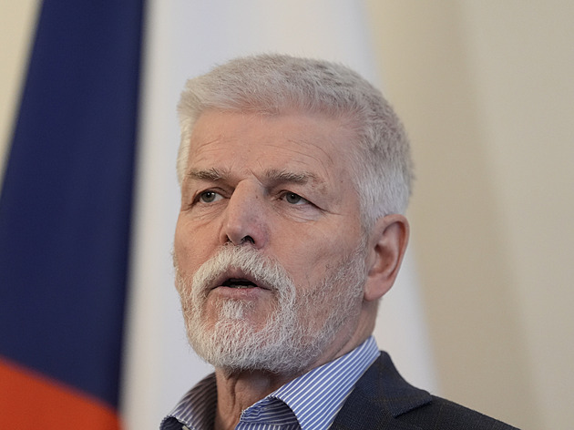 Prezident se nebývale naštval, tohle je válka Motoristů s Hradem, říká politolog