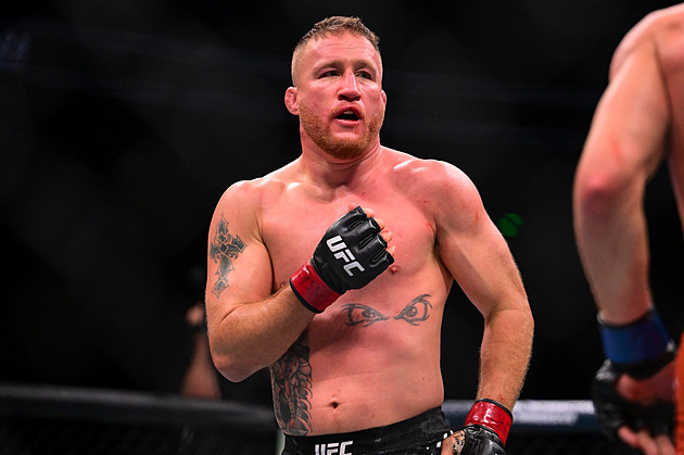 Pizza, hladovění i návrat k masu. Šokující odhalení jídelníčku finalistů UFC 324