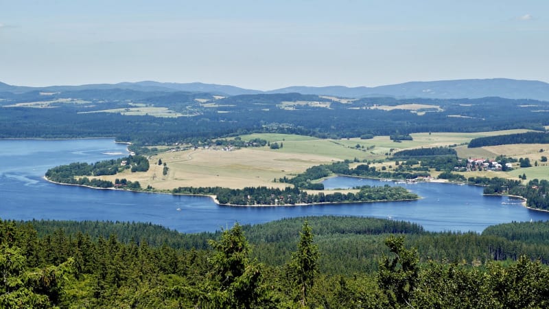 Zelený led na Lipně byl viditelný z vesmíru. Jde o světově unikátní jev