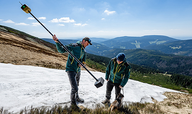 Zdání o letošní zimě klamalo. Mapa republiky má nejméně sněhu za 25 let