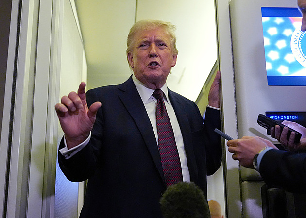 „Je to papírový tygr a Putin to ví taky“. Trump silně zvažuje stažení z NATO