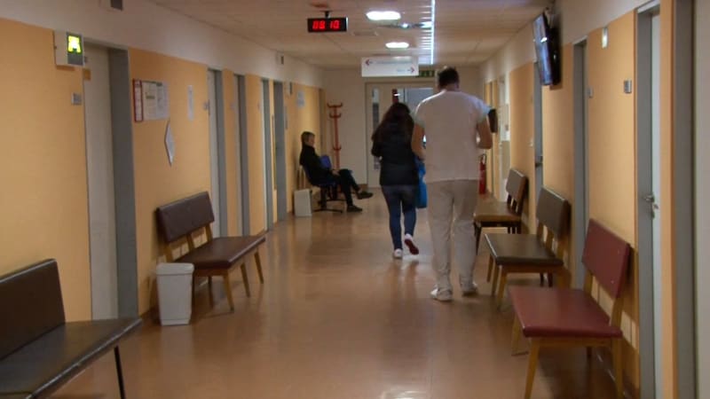 Platba za registraci nebo péči. Odborníci radí, jak se nezákonným poplatkům u lékaře bránit