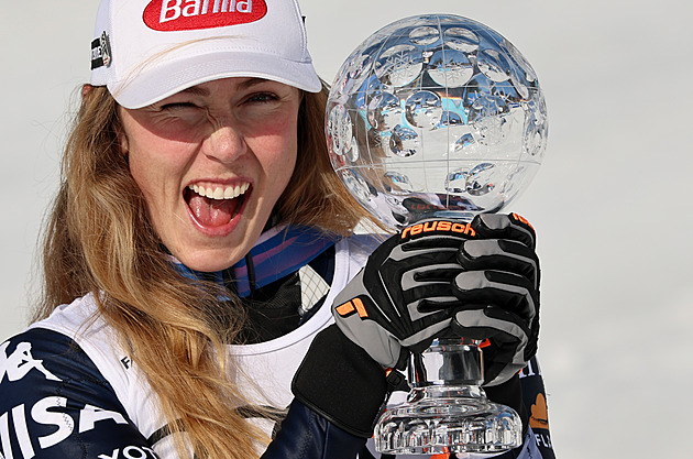 Shiffrinová na svahu s mladými lyžařkami. Pomáhá rozjet milionový projekt