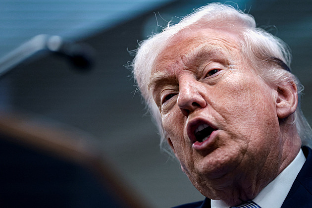 Odpustím hřích a uzdravím jejich zem. Trump v čtecím maratonu citoval z Bible