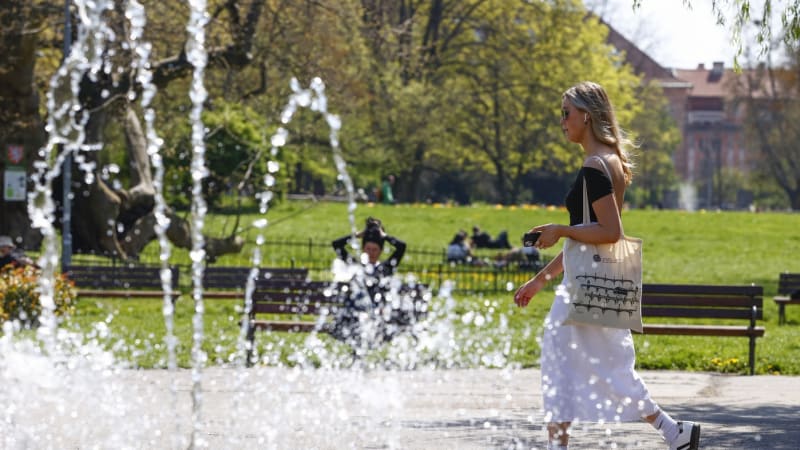 Česko zažije první letní den, teploty překročí 25 stupňů. MAPA ukazuje, kolik bude u vás