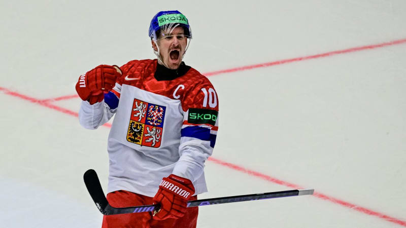 MS v hokeji ON-LINE: Češi jdou na Dánsko. Chytá Kořenář, kapitánem je Červenka
