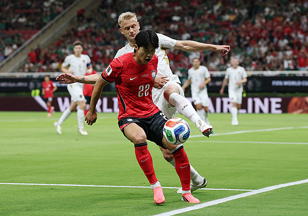 ONLINE: Jižní Korea - Česko 0:0, po rohu byl Souček sám před bránou, ale míjí