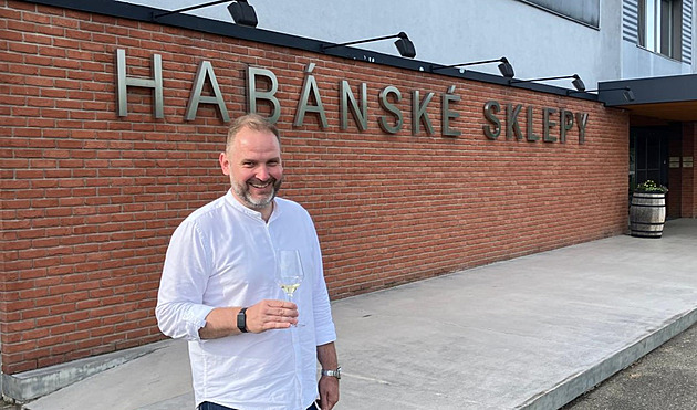 Sucho, kroupy i mráz. Každý rok čekáme jiný extrém, říká ředitel Habánských sklepů