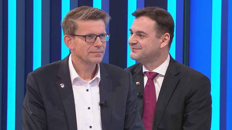 Zbabělec a slouha, pustil se Kupka do Macinky. Z těch canců teče mozek, rýpl si ministr
