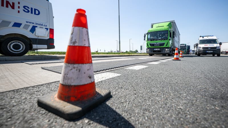 Kraje nedostanou z fondu ani korunu na silnice, oznámil Půta. Ministerstvo krok vysvětluje