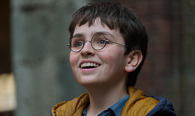 Moudrý klobouk, famfrpál i černý Snape. Je tady nový trailer Harryho Pottera