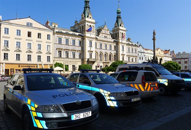 Státní zástupce posílá před soud čtyři lidi a firmu kvůli zakázkám v Pardubicích