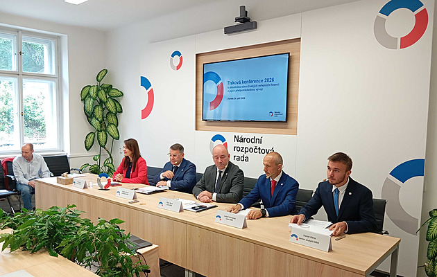 Česko narazí na dluhový strop už za osm let, varovala rozpočtová rada