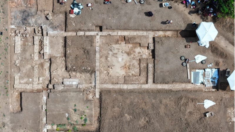 Historický objev v Řecku: Archeologové našli školu, kde Aristoteles učil Alexandra Velikého