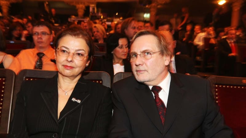 Jiří Štěpnička strávil s manželkou 57 let. Přežil ji o 4 roky, po její smrti se trápil