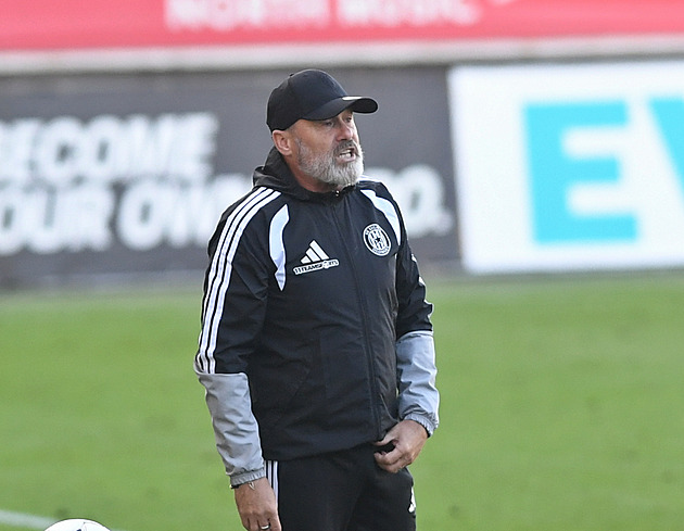 Cítím pachuť, přiznal Hapal po remíze v Teplicích. Český fotbal se zkvalitňuje, tvrdí