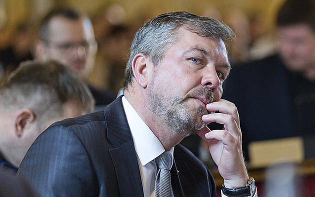 Jako Babiš nebo Půta. Obviněný lidovecký starosta si dokráčel k jasnému vítězství