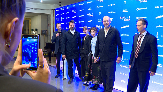 Vidí to kluci jinak než holky? Ondříček slavnostně uvedl film s vysněnými herci